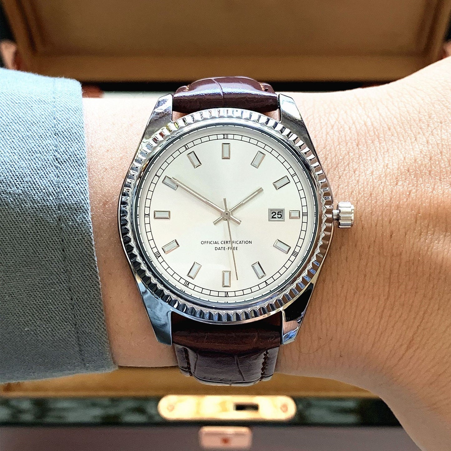 Classic Leather Strap Men’s Watch